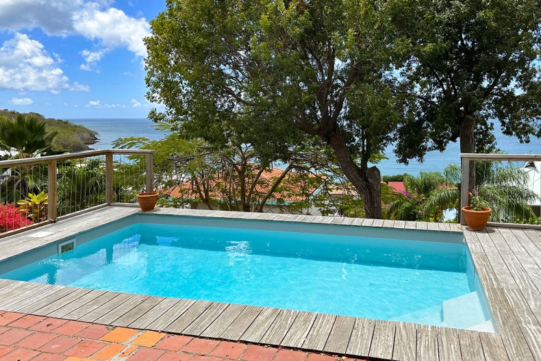 Location maison Haut du Diamant Martinique piscine