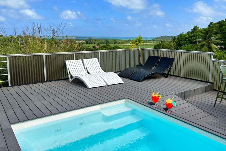 Maison le françois location martinique piscine vue mer