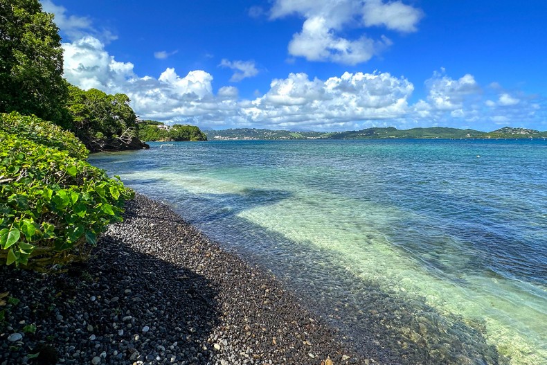 Plage sable Blanc Martinique le Robert