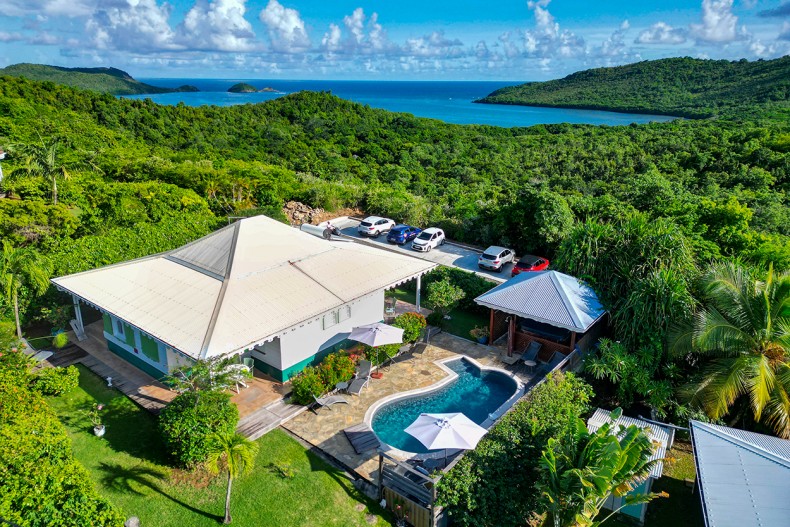 Porte de la caravelle Location Tartane Baie trésor