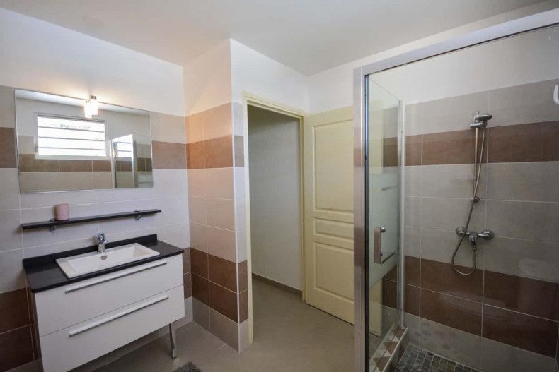 residence des iles T2 SDB