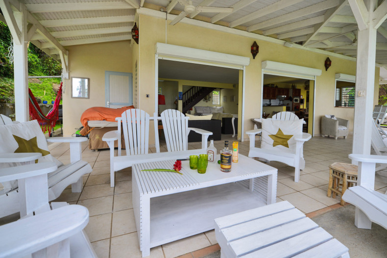 Le salon sur la terrasse martinique