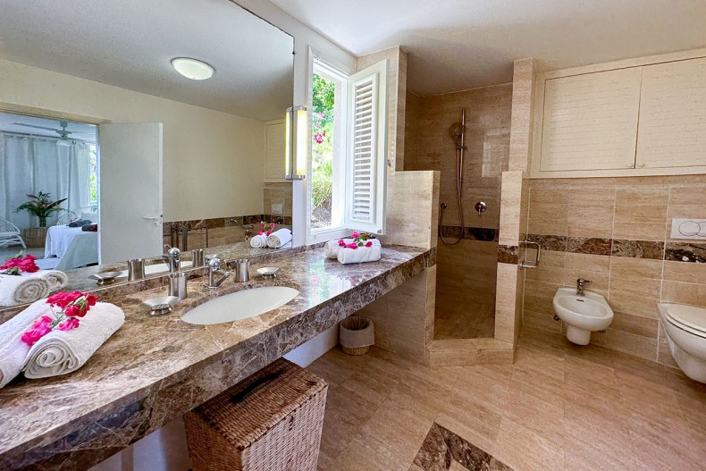 La salle d'eau de la ch brésilienne martinique