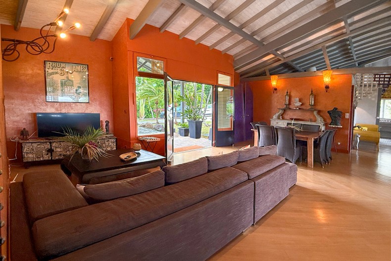 Villa Martinique Caroline TV