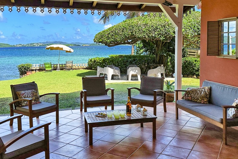 Une vue magnifique sur la Baie tranquille du Robert