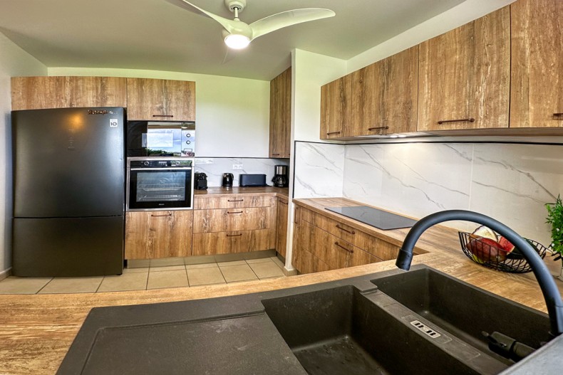 Superbe Appartement T3 le Marin cuisine