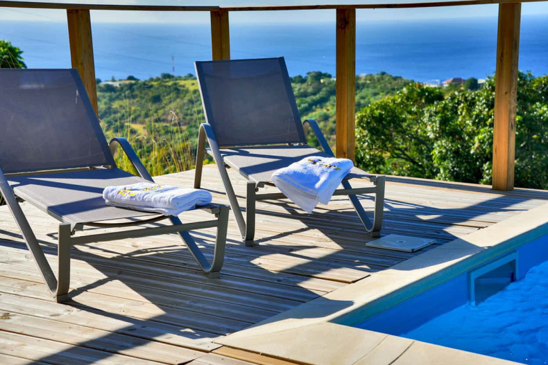 Villa piscine mer des caraibes 4 personnes le carbet vue mer