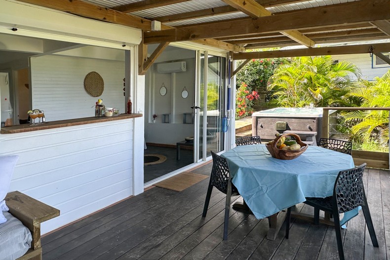 Salle à manger sur la terrasse