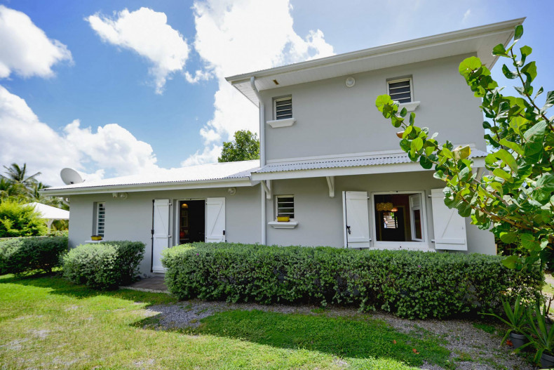 Maison de grand confort martinique 3 chambre les pieds dans l'eau