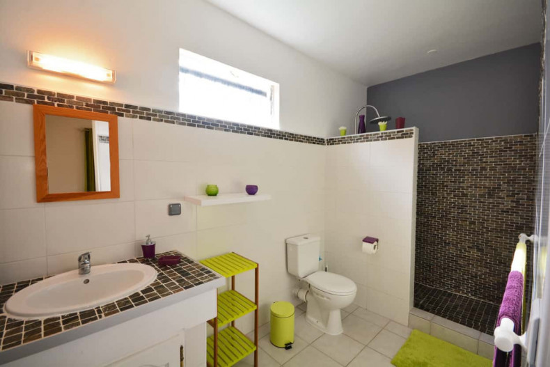 Salle d'eau Chambre 1