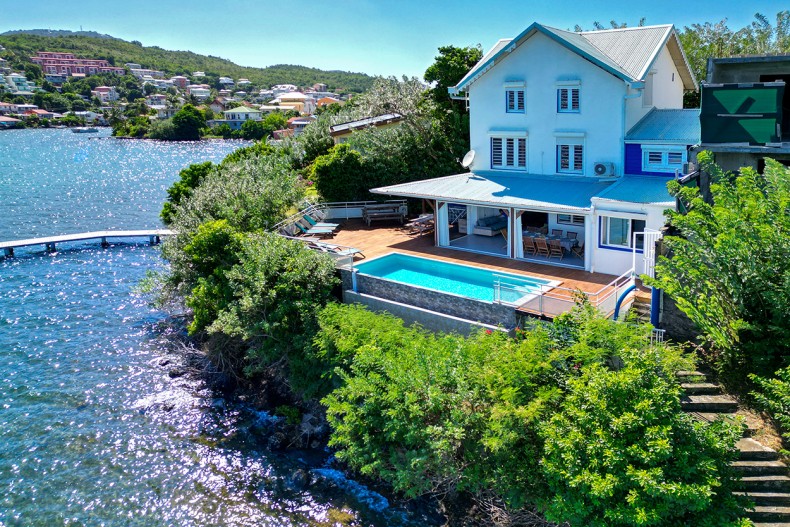 Villa Blanc Bleu pointe du bout Martinique