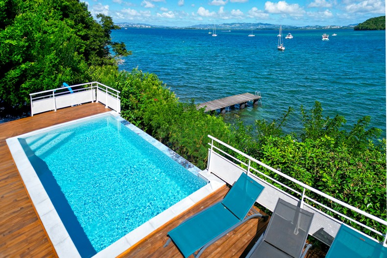Villa bord de mer piscine ponton trois ilets Martinique