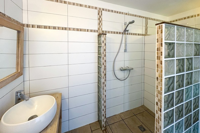 La douche à l'italienne à tartane