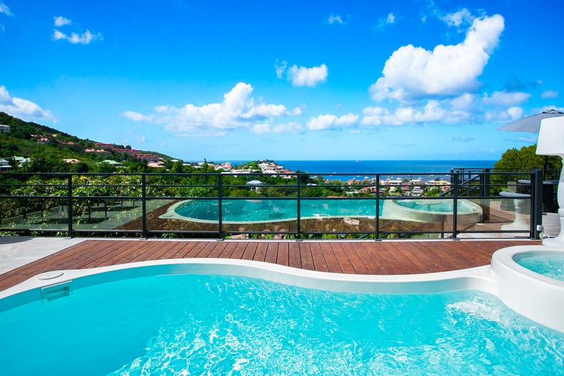 Location villa de luxe la CREOLE Martinique Trois Ilets piscine
