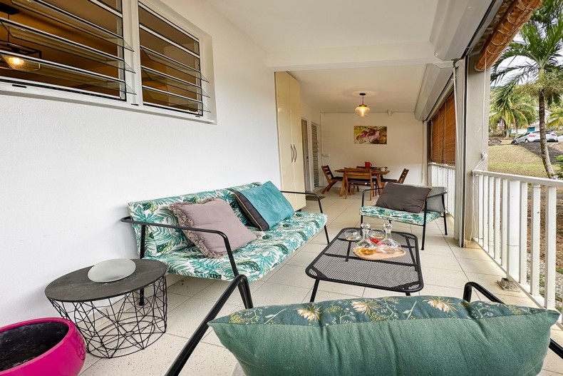 Location Martinique F2 anse à l'Ane Ti Kai nou terrasse