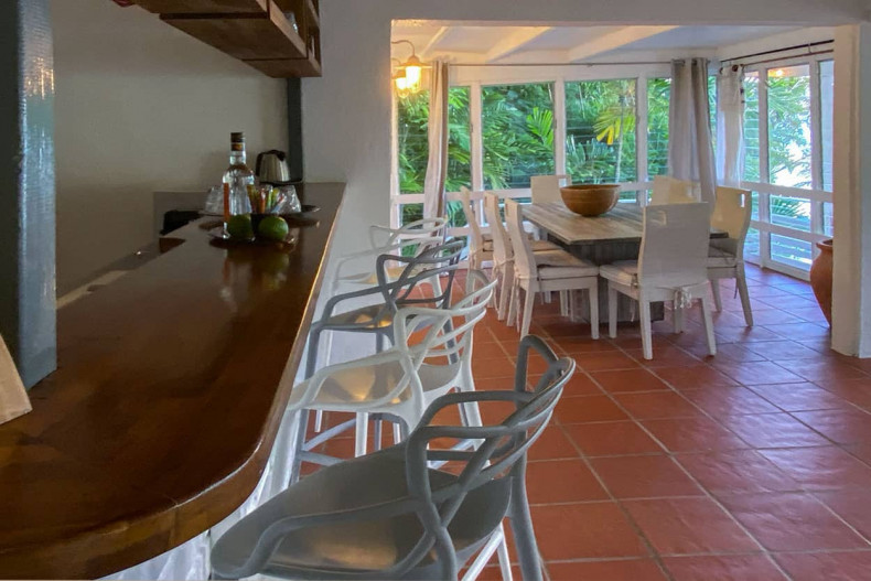 Le bar de la cuisine ouverte