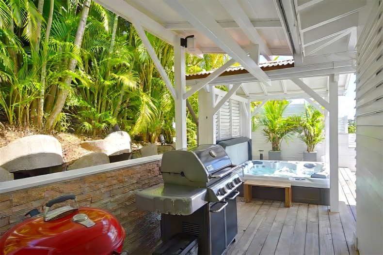 location belle villa de l anse  a l ane piscine et spa