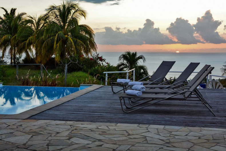 lOCATION VILLA COUCHER DE SOLEIL MER CARAIBES