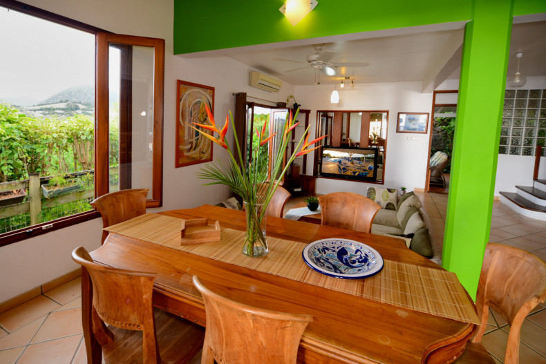 La salle à manger intérieur Bel Case Le Carbet