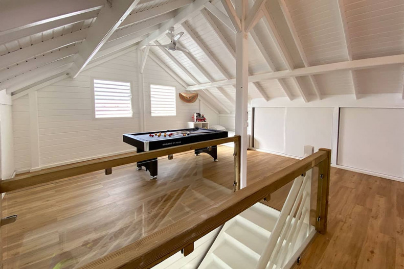 Le billard à l'étage
