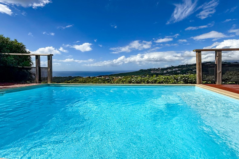 bungalow le Carbet ti-sunset piscine