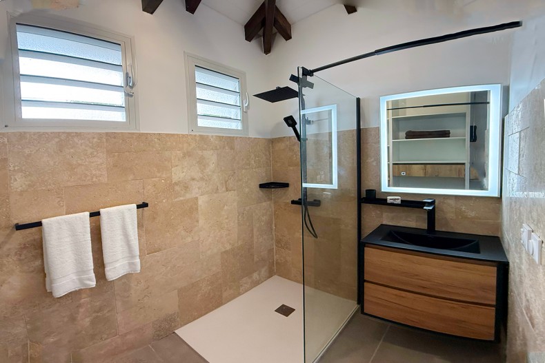 Superbe bungalow du vauclinsalon sde