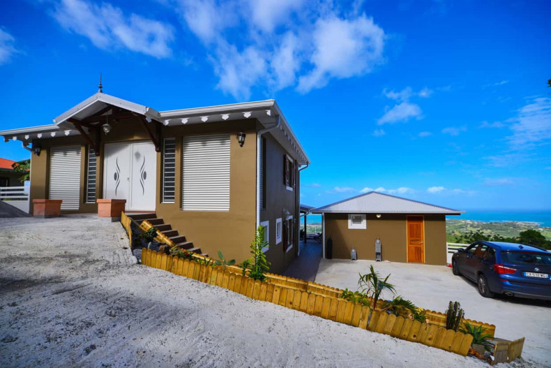 La maison de luxe café créole