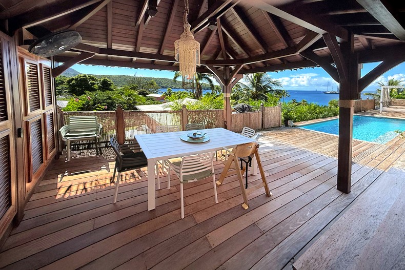 Villa baie de Grande Anse  carbet