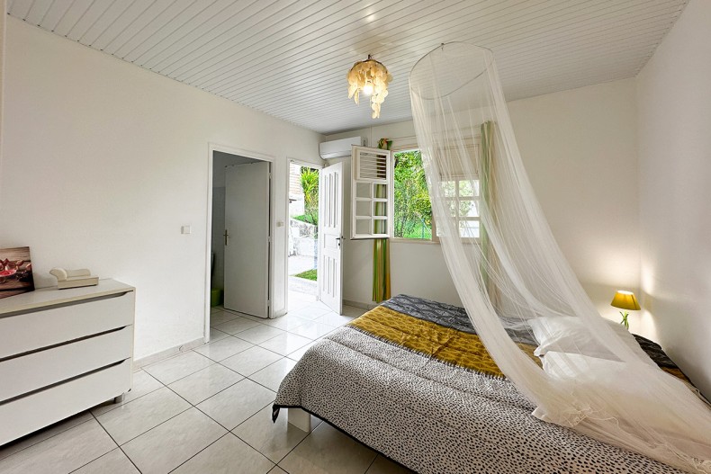 La chambre parentale avec salle de bain