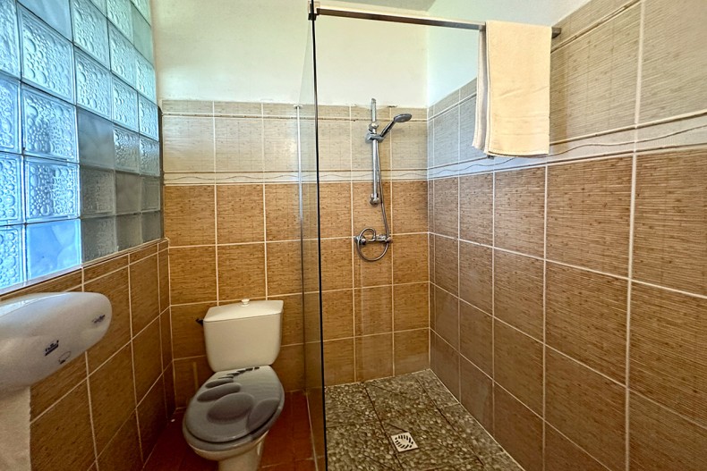 WC et douche à l'italienne