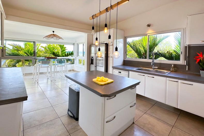 Location Grande Belle Villa familiale de luxe Cap Est Martinique Piscine Vue Mer