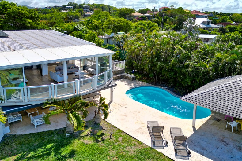grande belle villa de luxe Familiale martinique vue mer piscine.jpg