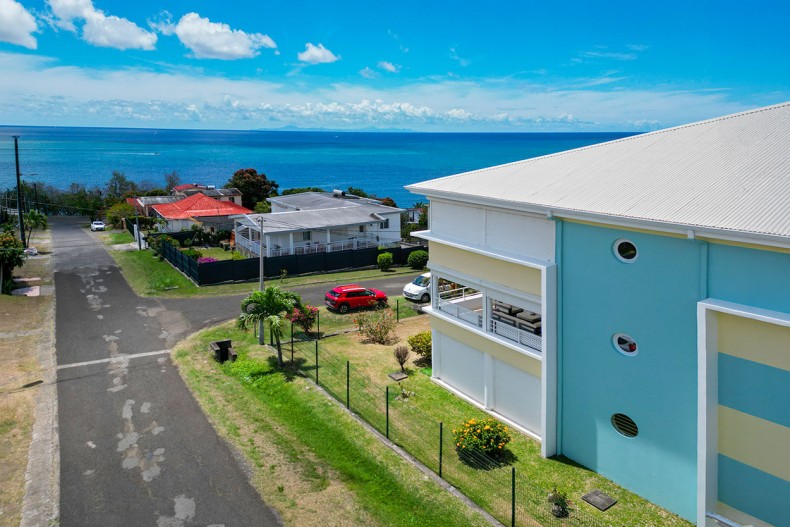 location magnifique F3 sainte luce 12 appartements