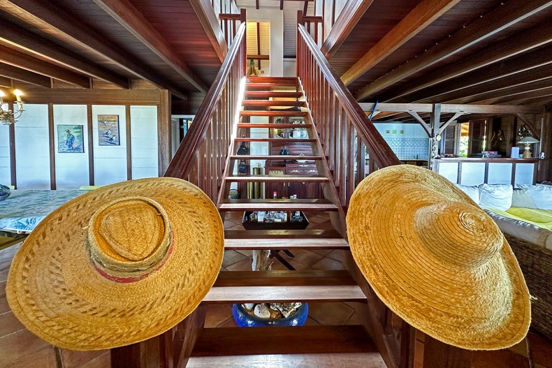 L'escalier en bois exotique habitation martinique