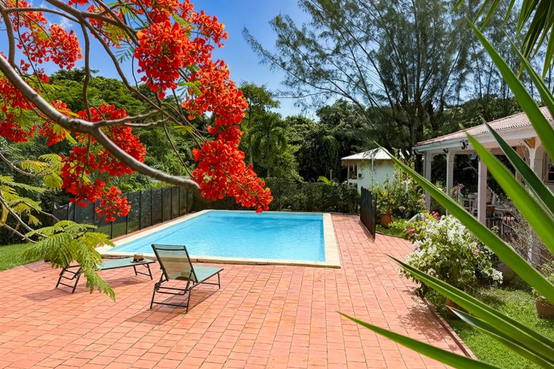Location villa paisible le diamant piscine