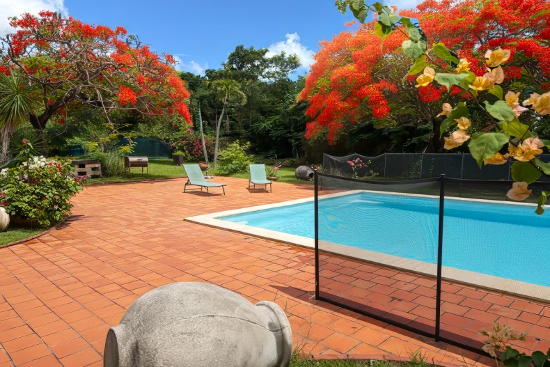 Location villa paisible  le diamant avec piscine