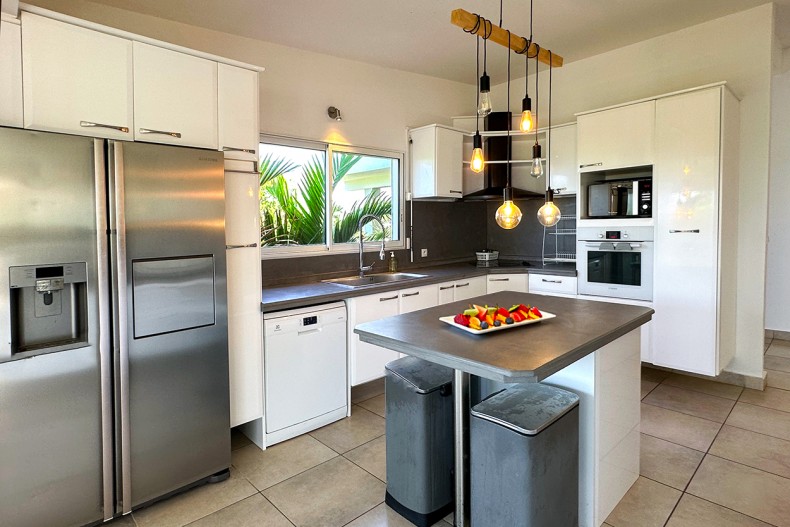 Location Grande Belle Villa familiale de luxe Cap Est Martinique Piscine Vue Mer