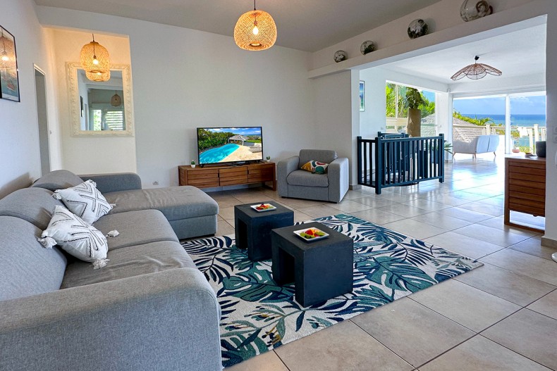 Location Grande Belle Villa familiale de luxe Cap Est Martinique Piscine Vue Mer