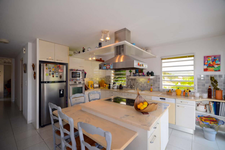 La cuisine haut sable blanc