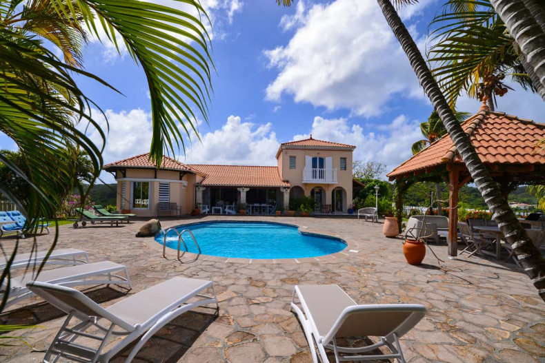 Location Grande villa le robert Martinique  haut Sable blanc