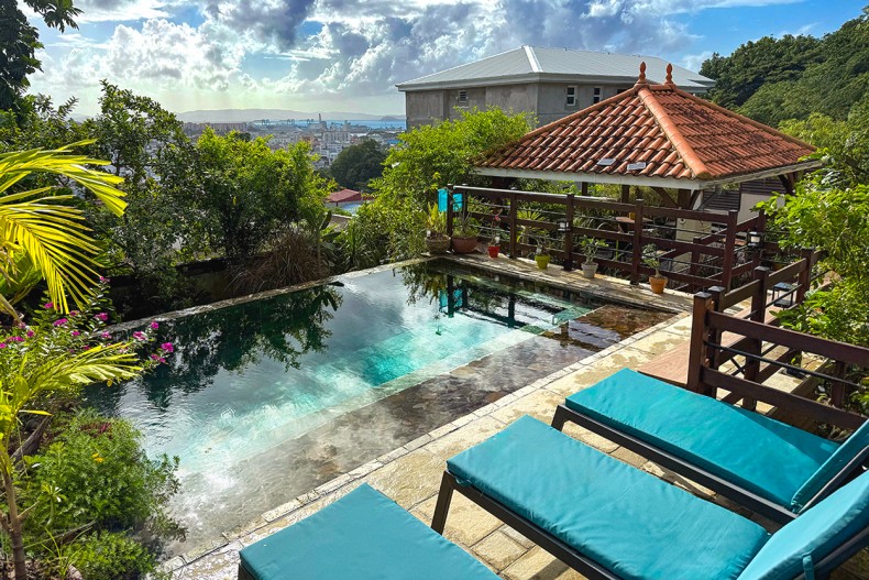 Location appartement fort de france avec piscine