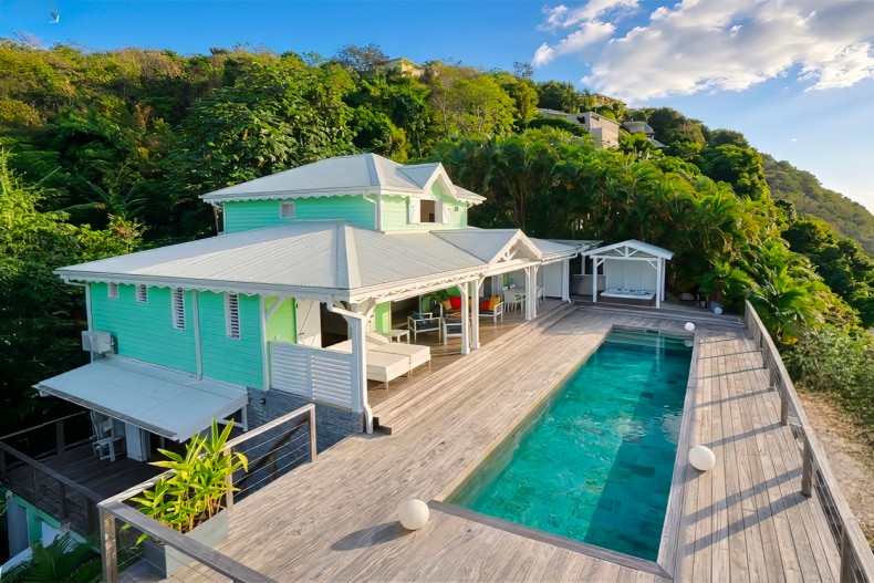 location belle villa de l anse  a l ane piscine et spa