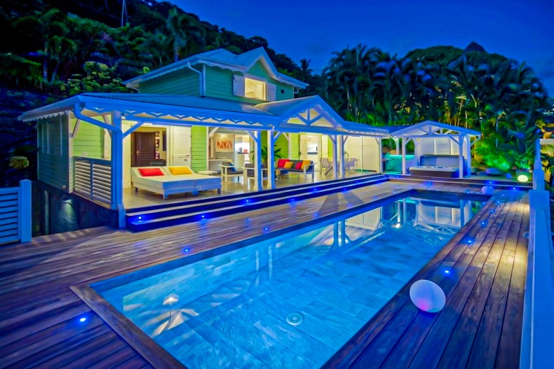 location belle villa de l anse  a l ane piscine et spa