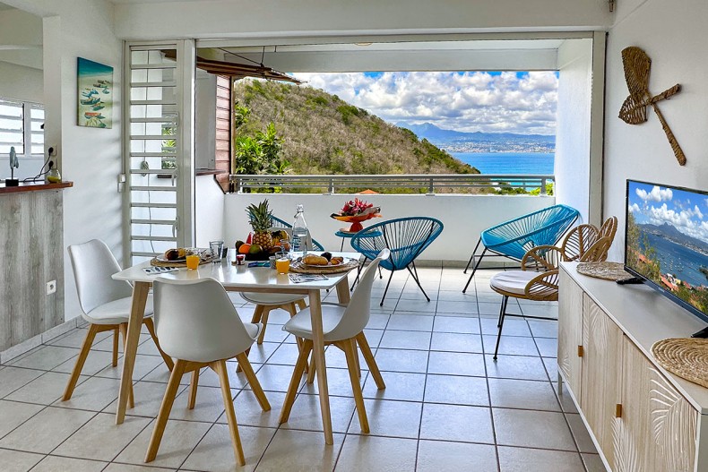 Location trois ilets appartement Azur vue mer