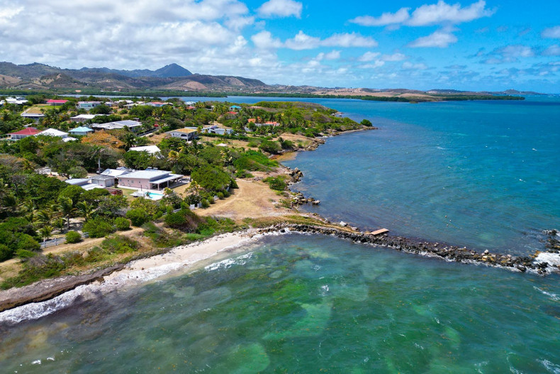 Location villa de luxe au bord de l'eau Martinique tropical sun océan