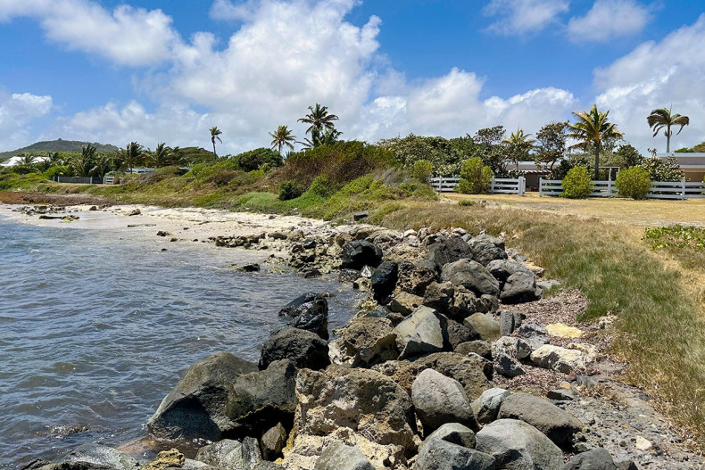 Villa pieds dans l'eau