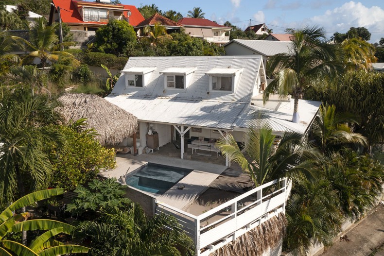 MAISON TARTANE  Kay Bakoua