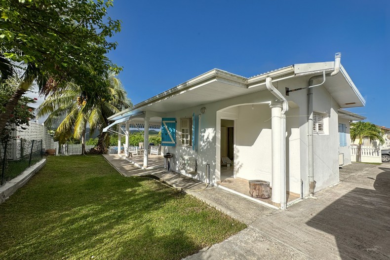 Location maison Sainte-Anne Tweety maison jardin