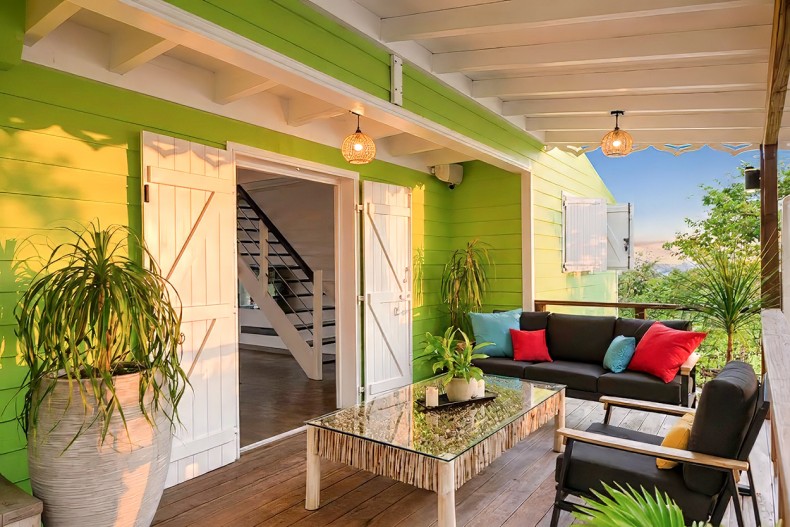 location belle villa de l anse  a l ane piscine et spa