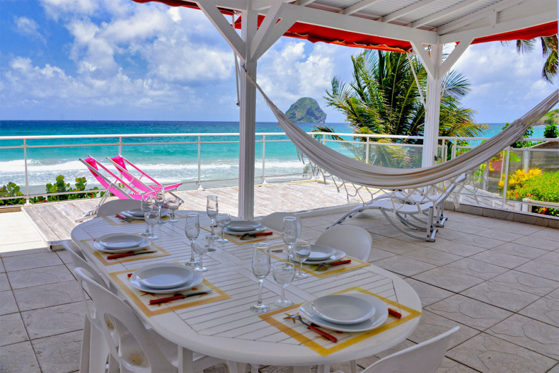 Petite fleur du rocher villa